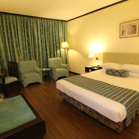 Islamabad Hotel Exterior photo