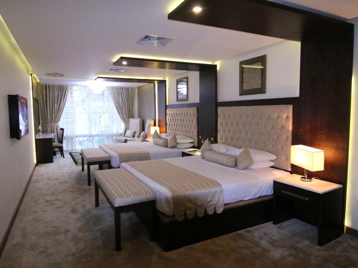 Islamabad Hotel Exterior photo